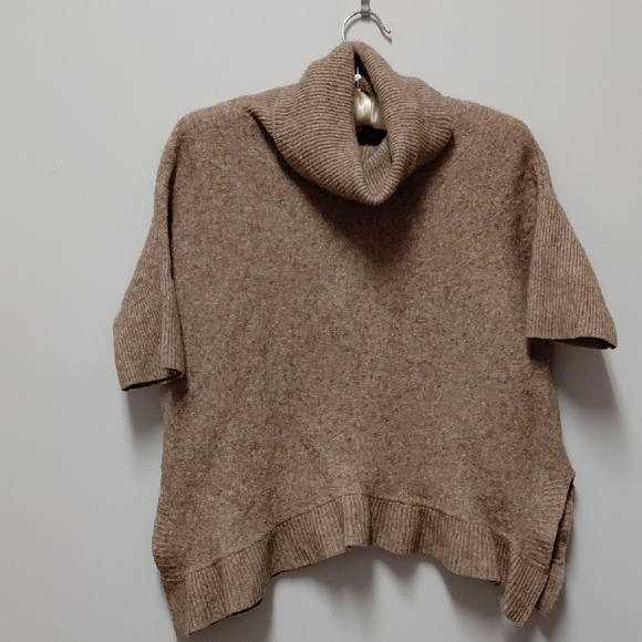 Beryll Sweaters - Beryll Cashmere Turtleneck Sweater